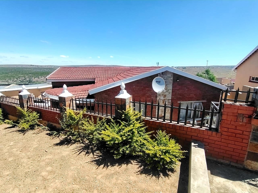 6 Bedroom Property for Sale in Zwelitsha Zone 6 Eastern Cape